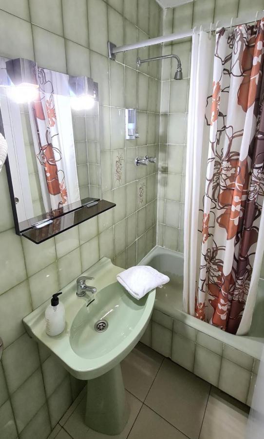 Hostal Santa Barbara Madrid Bagian luar foto