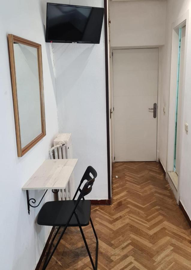 Hostal Santa Barbara Madrid Bagian luar foto